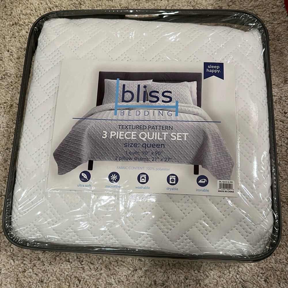 Bliss Bedding 3 Piece Queen Quilt Set